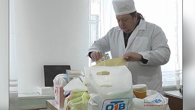 Медвежонок Стёпа получил очередную посылку гостинцев от южноуральцев и ОТВ