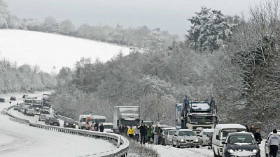 Многокилометровые пробки на трассе М5 в сторону Златоуста