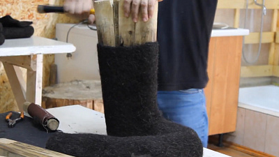 Как правильно валять валенки? Видеоинструкция