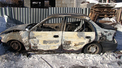 «Хендай Акцент» выгорел дотла в Чебаркуле