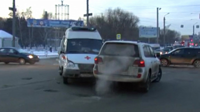 Машина скорой помощи попала в аварию в Тракторозаводском районе Челябинска