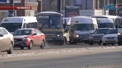 После снегопада город встал в 8-балльных пробках