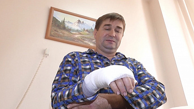 Челябинские хирурги пришили мужчине руку 