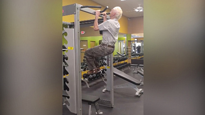 Столетняя женщина и девяностолетний мужчина устроили фитнес-баттл