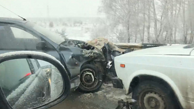 Аварии и пробки из-за снегопада на Южном Урале
