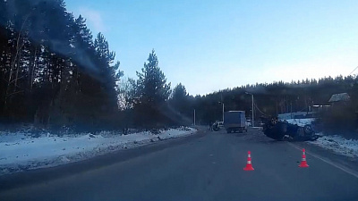 Последствия серьезной аварии снял авторегистратор недалеко от Миасса