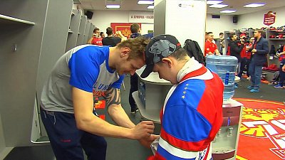 Сборная России по хоккею провела предматчевую тренировку в Челябинске 