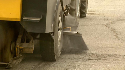 На челябинские улицы запустили пылесосы 