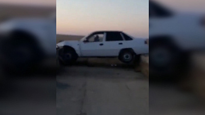 Прыжок на автомобиле через траншею закончился полным провалом 