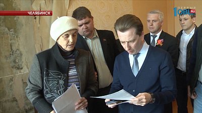 Крыша жилого дома продолжает протекать даже после капитального ремонта