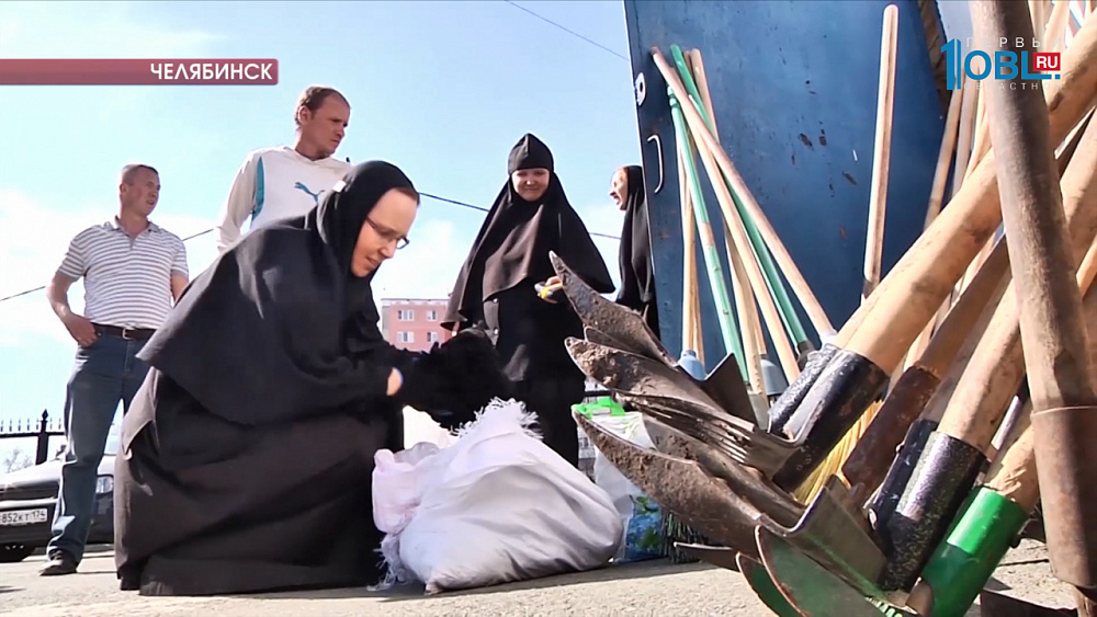 В храмах начались весенние субботники