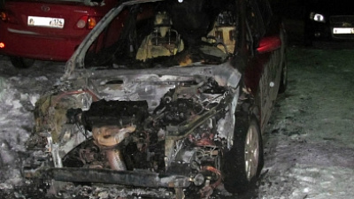 Магнитогорец поджег автомобиль бывшей жены на 8 марта