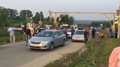 Жители Сосновского района не пустили «скорую помощь» к многоэтажкам из-за конфликта по поводу дороги