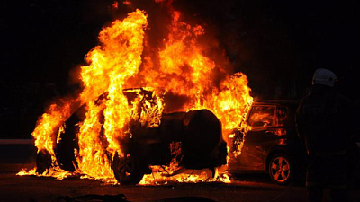 В Челябинске патруль Росгвардии задержал поджигателей автомобилей 