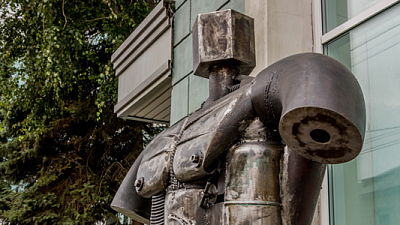 Челябинск очистят от недостроев и безхозных скульптур