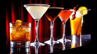 Минпромторг предлагает уменьшить цену водки до 100 рублей за бутылку