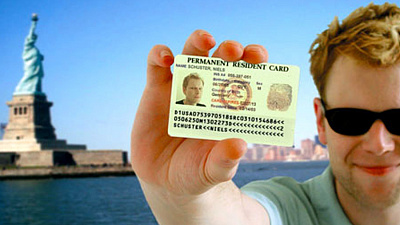 Минкомсвязи предлагает ввести аналог грин-карты в России