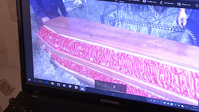 Житель Магнитогорска раскопал могилу сына и увидел перевернутый гроб 