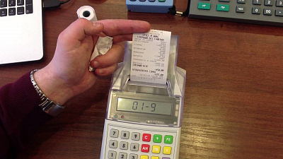 Продавец в Магнитогорске наворовала у работодателя 640 тысяч рублей