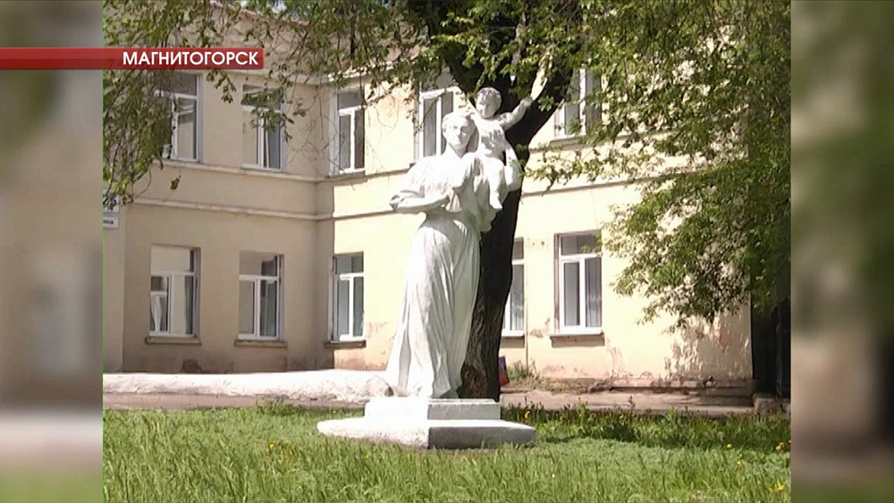 В роддоме Магнитогорска с мужчины потребовали деньги за съемку 