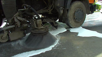 Челябинские улицы отмыли шампунем 