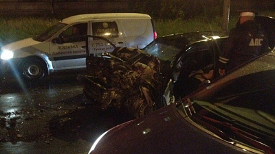 Пьяный бесправник погиб, врезавшись в автовышку в Челябинске