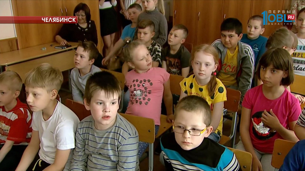 Участники конкурса "Лучший сантехник" провели для школьников мастер-класс