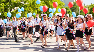Борис Дубровский поручил обеспечить безопасность школьных выпускных