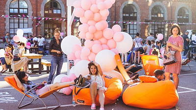 Реконструкция Полтавской битвы, лекторий и маркет под открытым небом и праздник мороженого