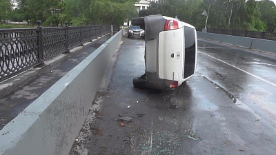 Водитель такси уснул за рулем. В Кыштыме произошло два ДТП