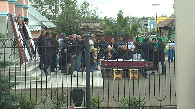 В Чесме прощаются с утонувшими детьми и их отцами