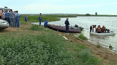 МЧС и общественники ищут виновных в трагедии на озере Максимка в Чесменском районе 