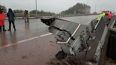 На федеральной трассе рухнул мост 