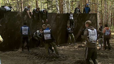 На Чебаркульском полигоне проходит первая в этом сезоне "Гонка героев"