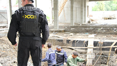 Приставы остановили строительство офисного здания на месте детской площадки в Челябинске