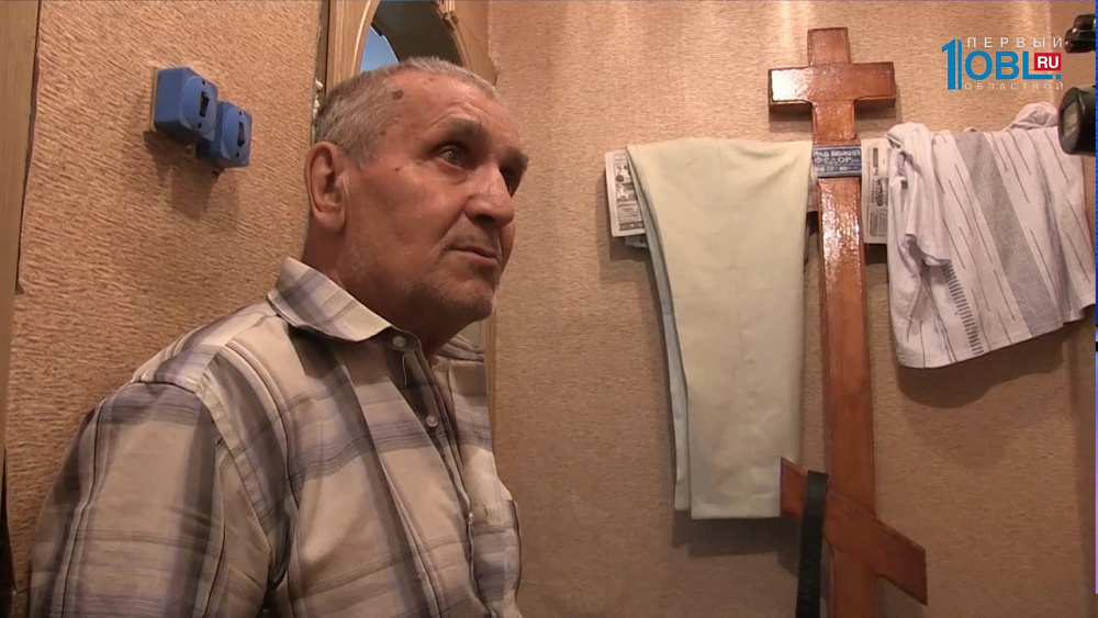 Пенсионер из поселка Первомайского устроил голодовку из-за отсутствия горячей воды