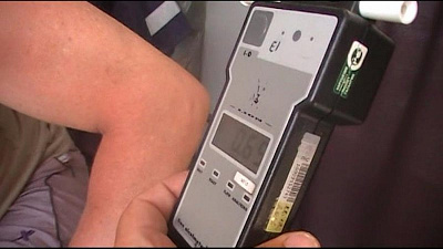 Пьяный водитель вез жену с детьми по трассе и уверял, что трезвый 