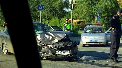 Момент столкновения в смертельном ДТП под окнами ГИБДД попал на видео