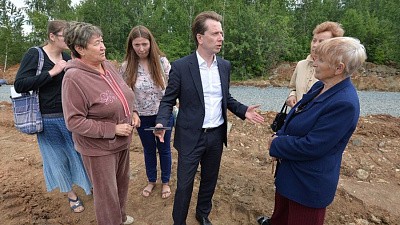 Асфальтовую дорогу к «Парковому-2» достроят к сентябрю 