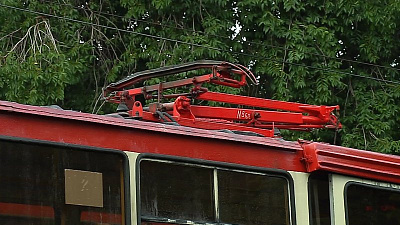 Трамвай с пассажирами загорелся в центре Челябинска 