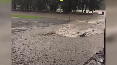 Челябинцы испытывают трудности на дорогах из-за потопа