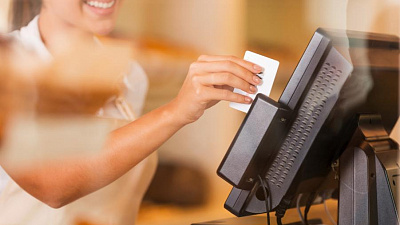 Индивидуальные предприниматели, торгующие пивом, продолжат работать без онлайн-касс еще год 