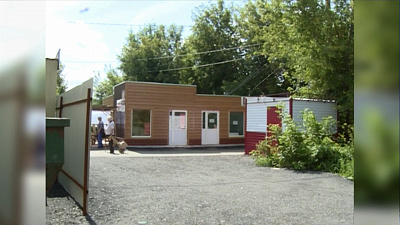 Жители требуют снести нелегальный рынок