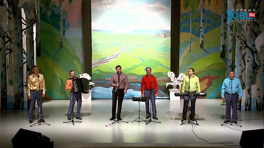 400 гармонистов приехали "В гости к Митрофановне"