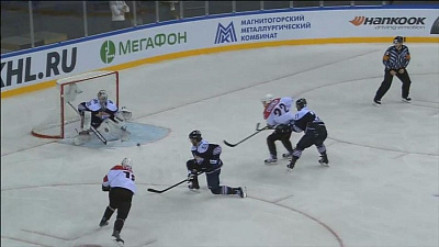 ХК «Трактор» одержал победу над «Металлургом» на Мемориале Ромазана. Лучшие моменты матча 