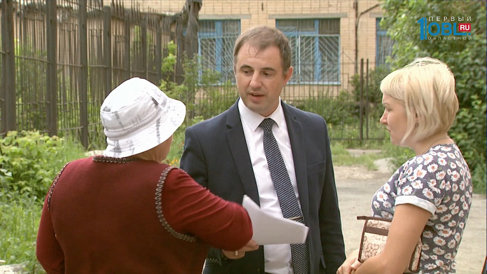 В квартире челябинки принудительно сносят стены