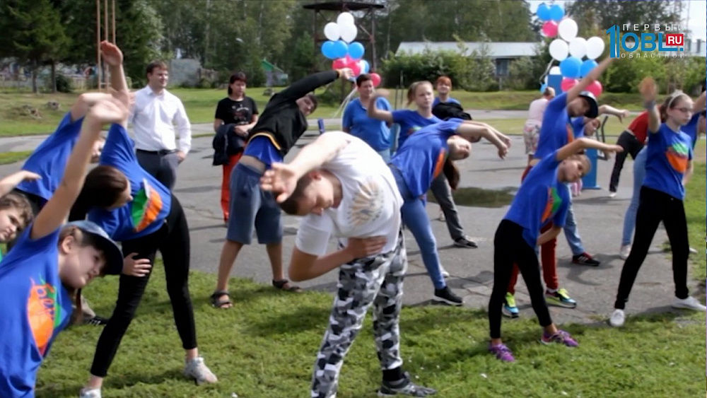 В "запретках" строят площадки для воркаута