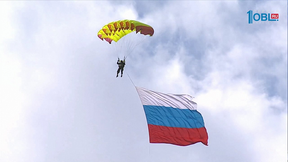 В день авиации для челябинцев устроили авиашоу