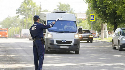 ГИБДД Челябинска провела рейд по нелегальным маршруткам без единого задержания 