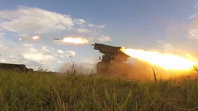 Ракетные и артиллерийские войска нанесли боевые удары под Чебаркулем